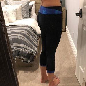 Under Armour cropped workout pants